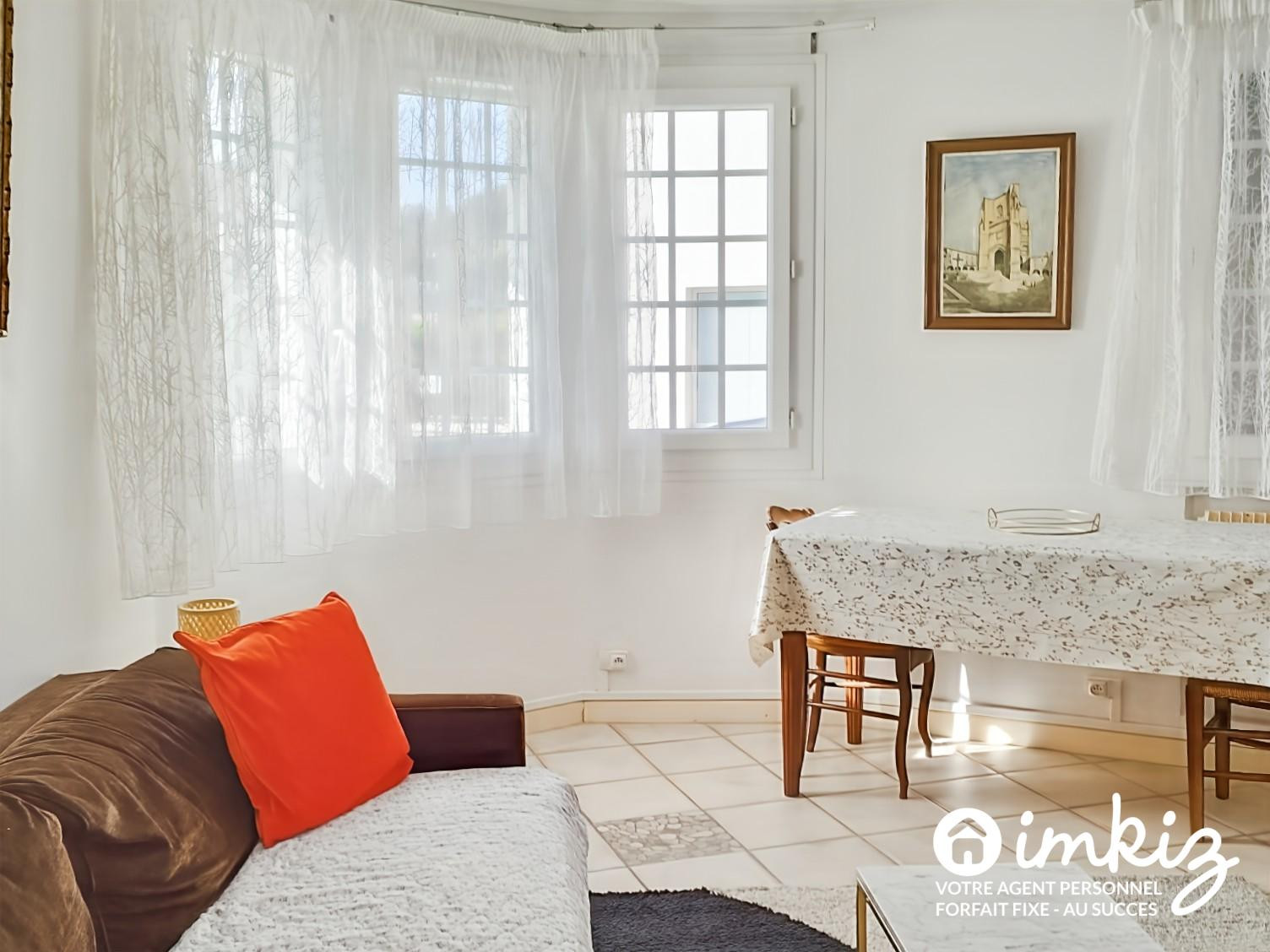 
                                                Vente
                                                 Maison de ville lumineuse au charme unique