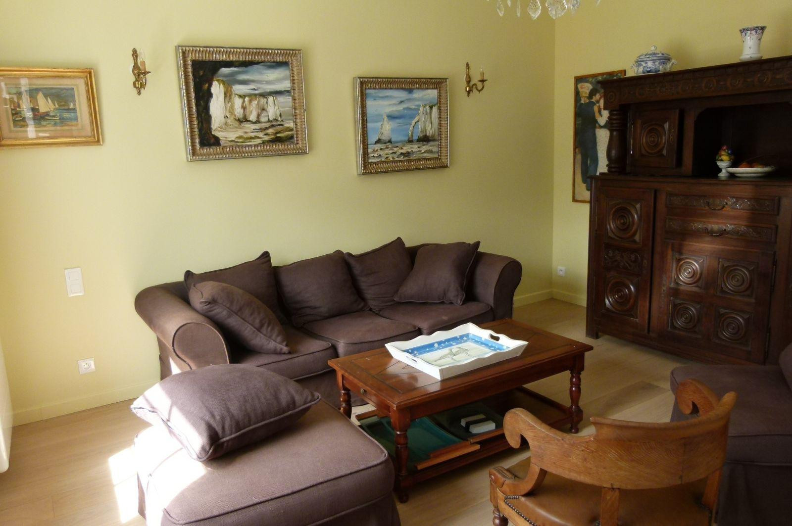 
                                                Location
                                                 Maison de ville meublée 3 chambres 2 salles d'eau