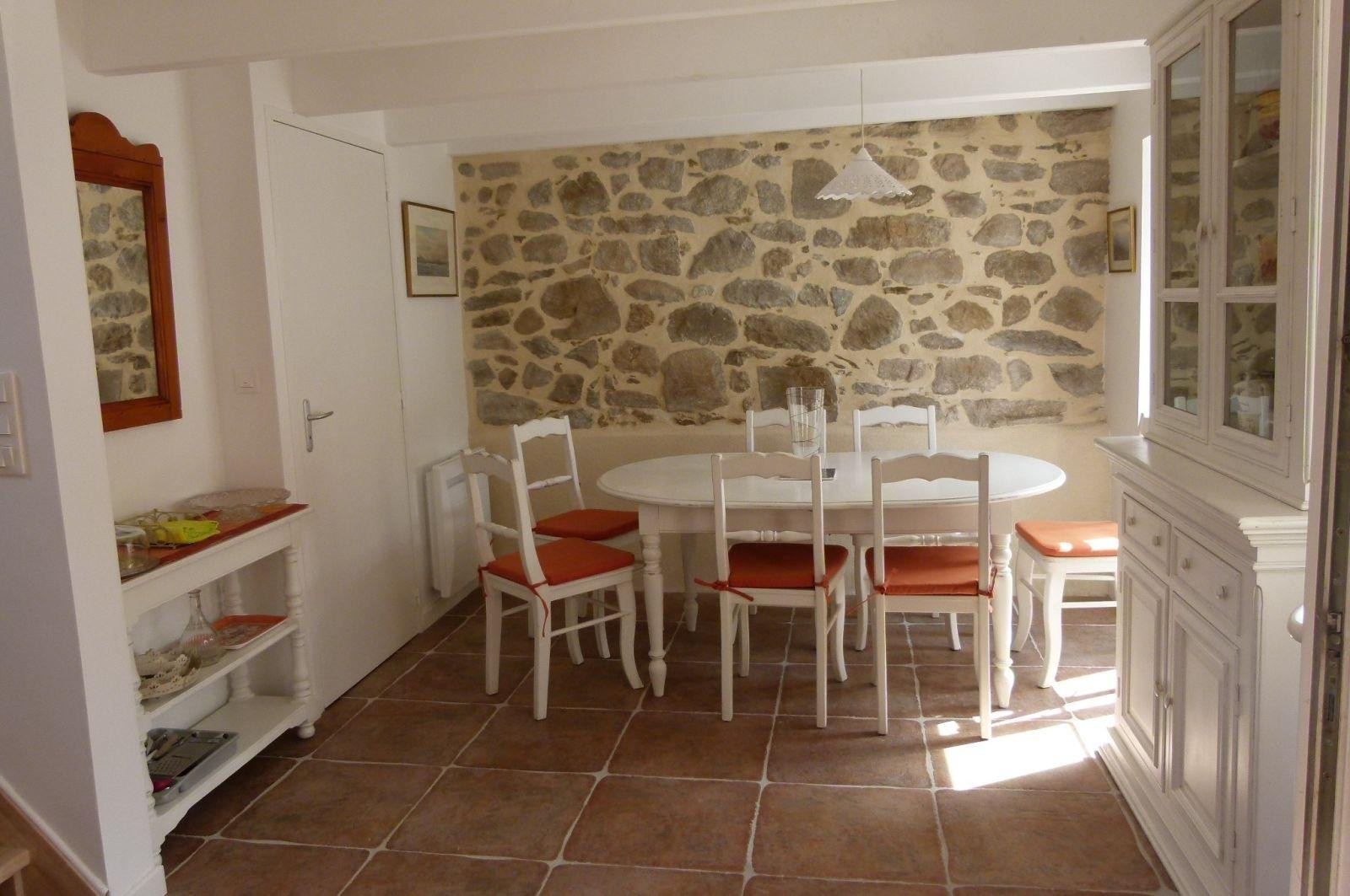 
                                                Location
                                                 Maison de ville meublée 3 chambres 2 salles d'eau