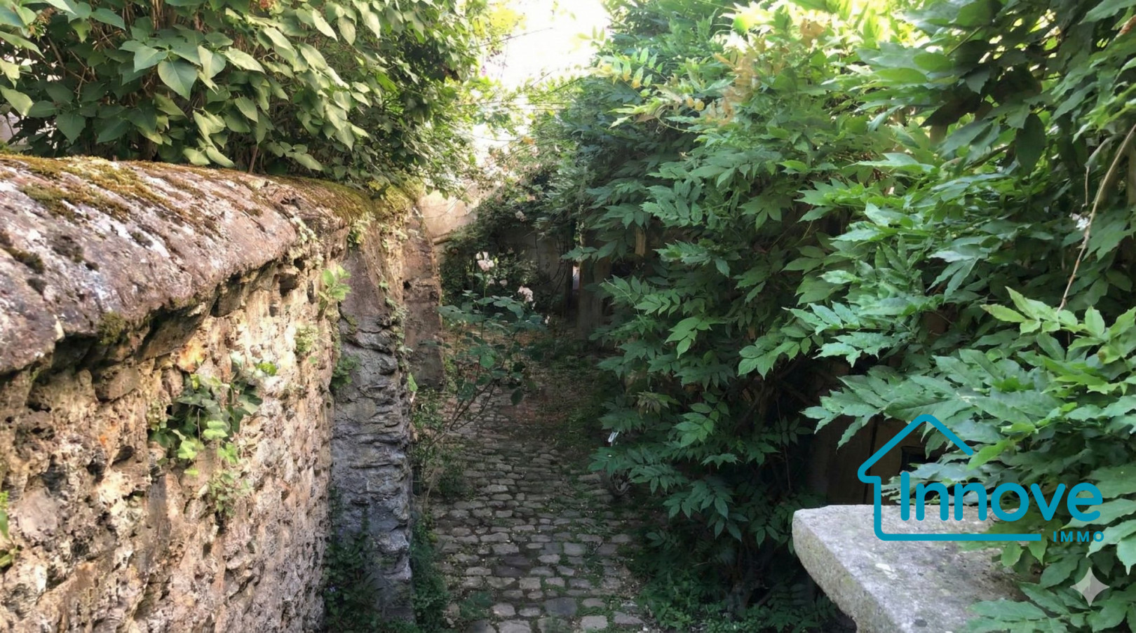 
                                                Vente
                                                 Maison de ville Notre Dame