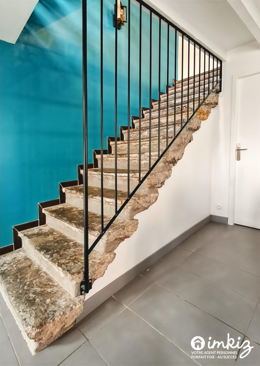 
                                                Vente
                                                 Maison de ville pleine de charme