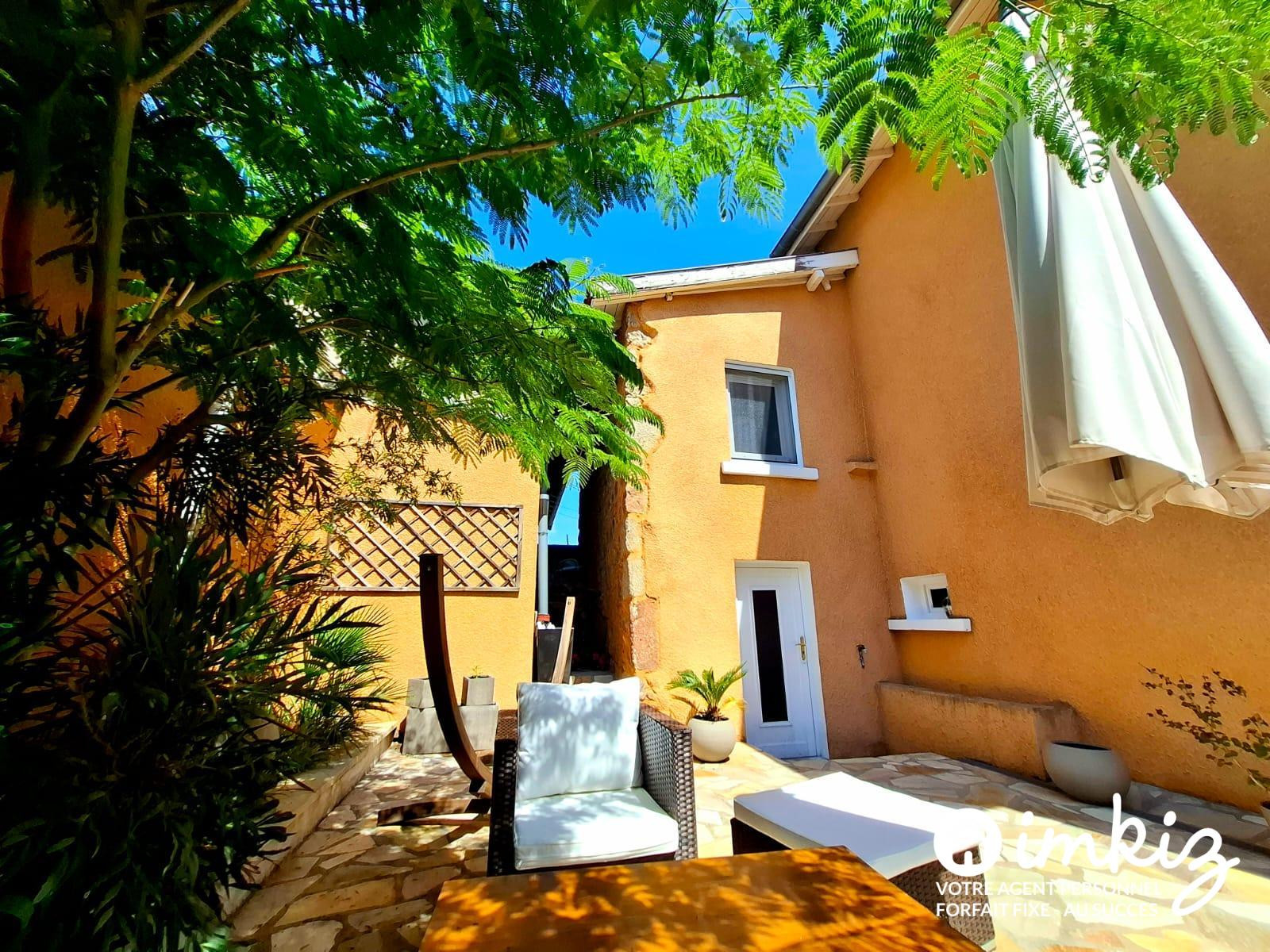 
                                                Vente
                                                 Maison de ville pleine de charme