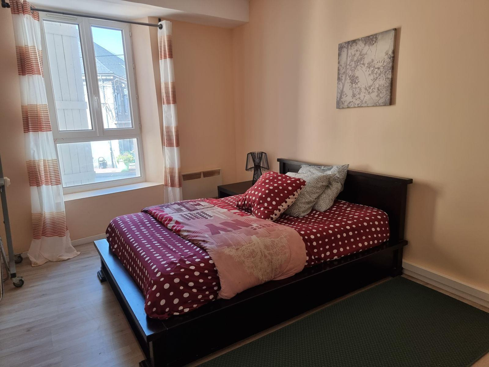 
                                                Location
                                                 MAISON DE VILLE PROXIMITE DE TT COMMERCE ET DU LAC