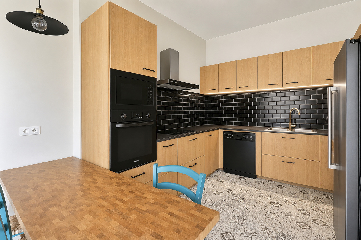 
                                                Vente
                                                 Maison de ville rénovée centre Langon