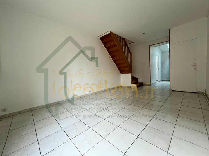 
                                                Location
                                                 MAISON DE VILLE SAINT-QUENTIN