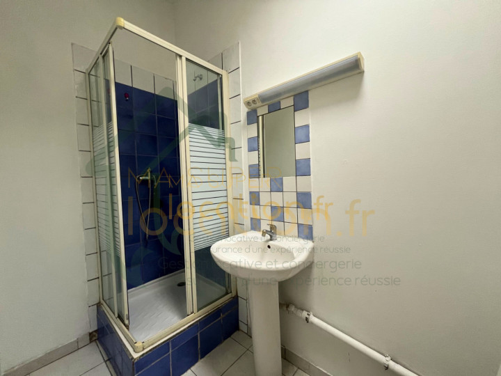 
                                                Vente
                                                 MAISON DE VILLE SAINT-QUENTIN À VENDRE