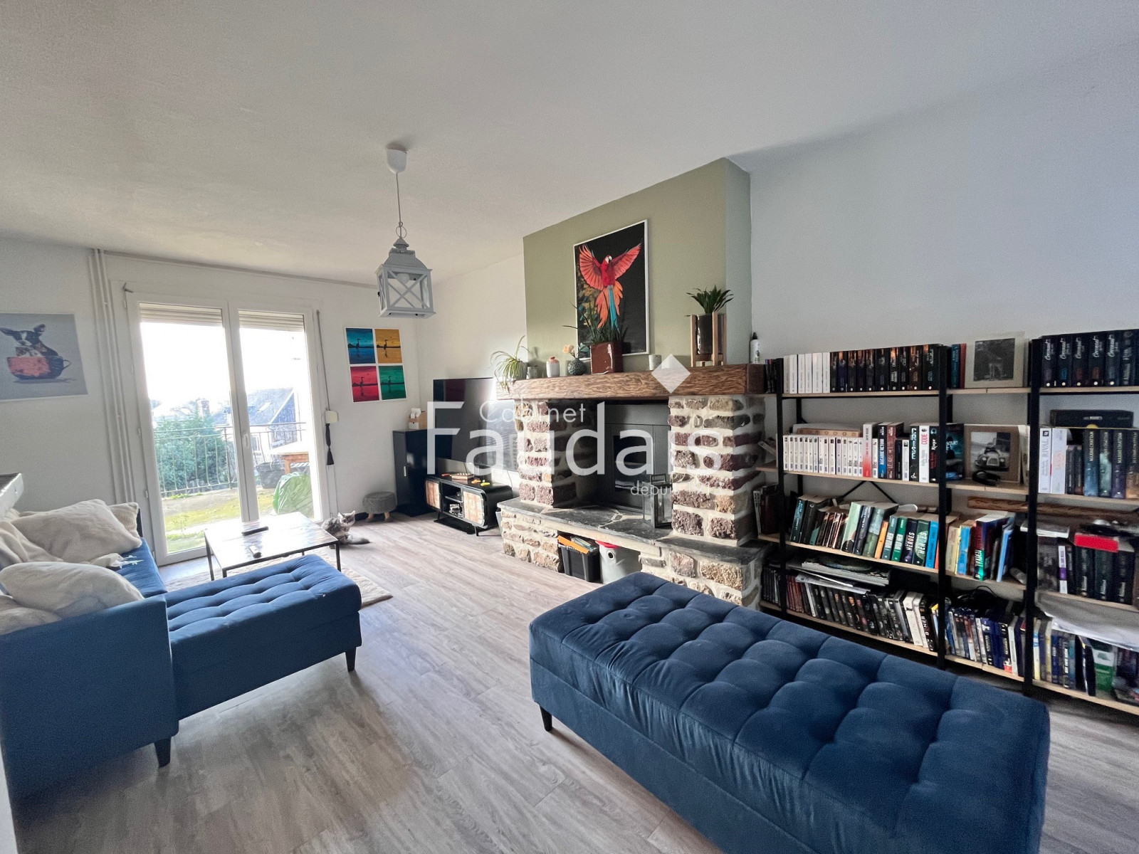 
                                                Vente
                                                 MAISON DE VILLE TORIGNY-TRAVAUX RECENTS