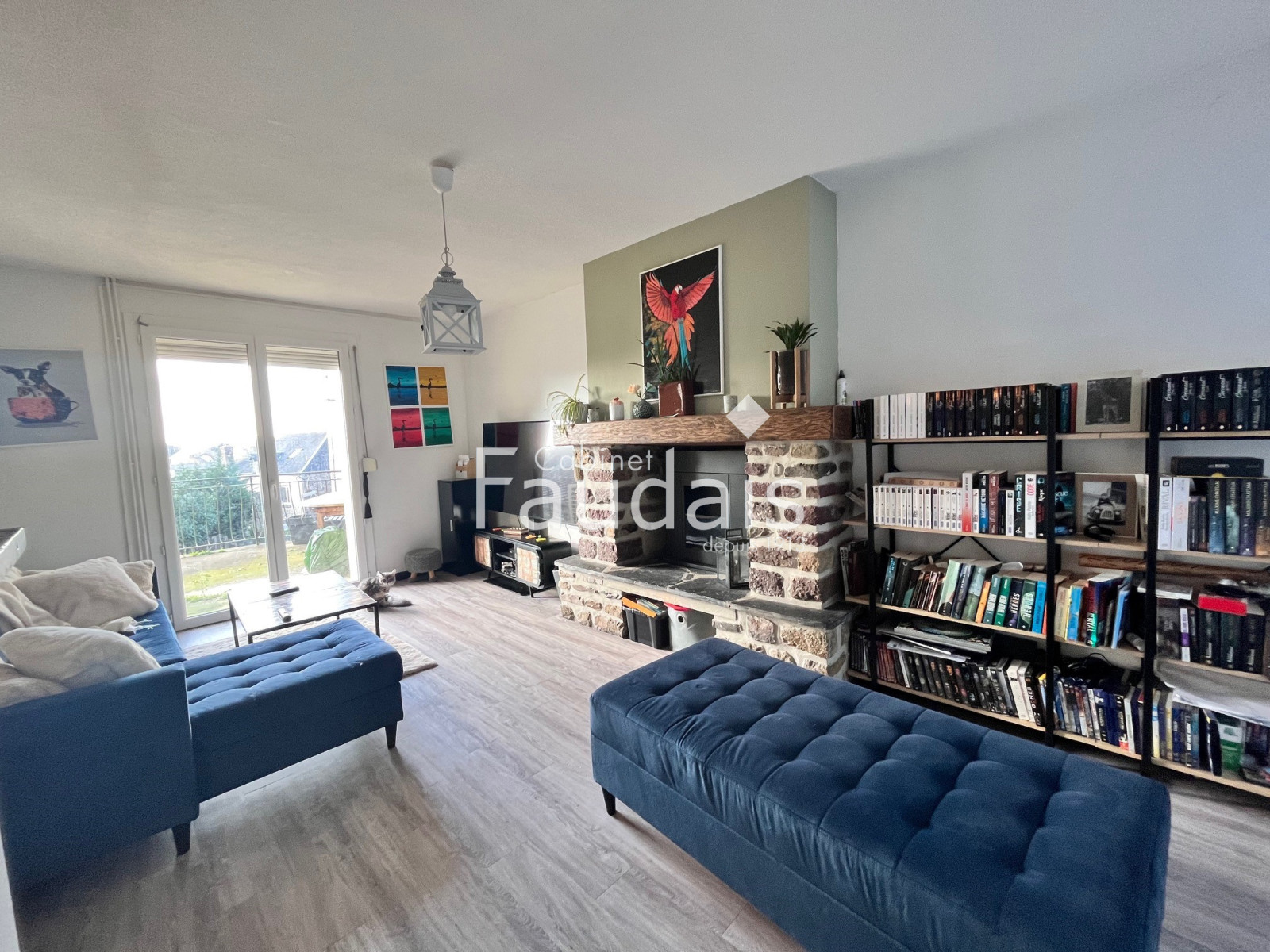 
                                                Vente
                                                 MAISON DE VILLE TORIGNY-TRAVAUX RECENTS