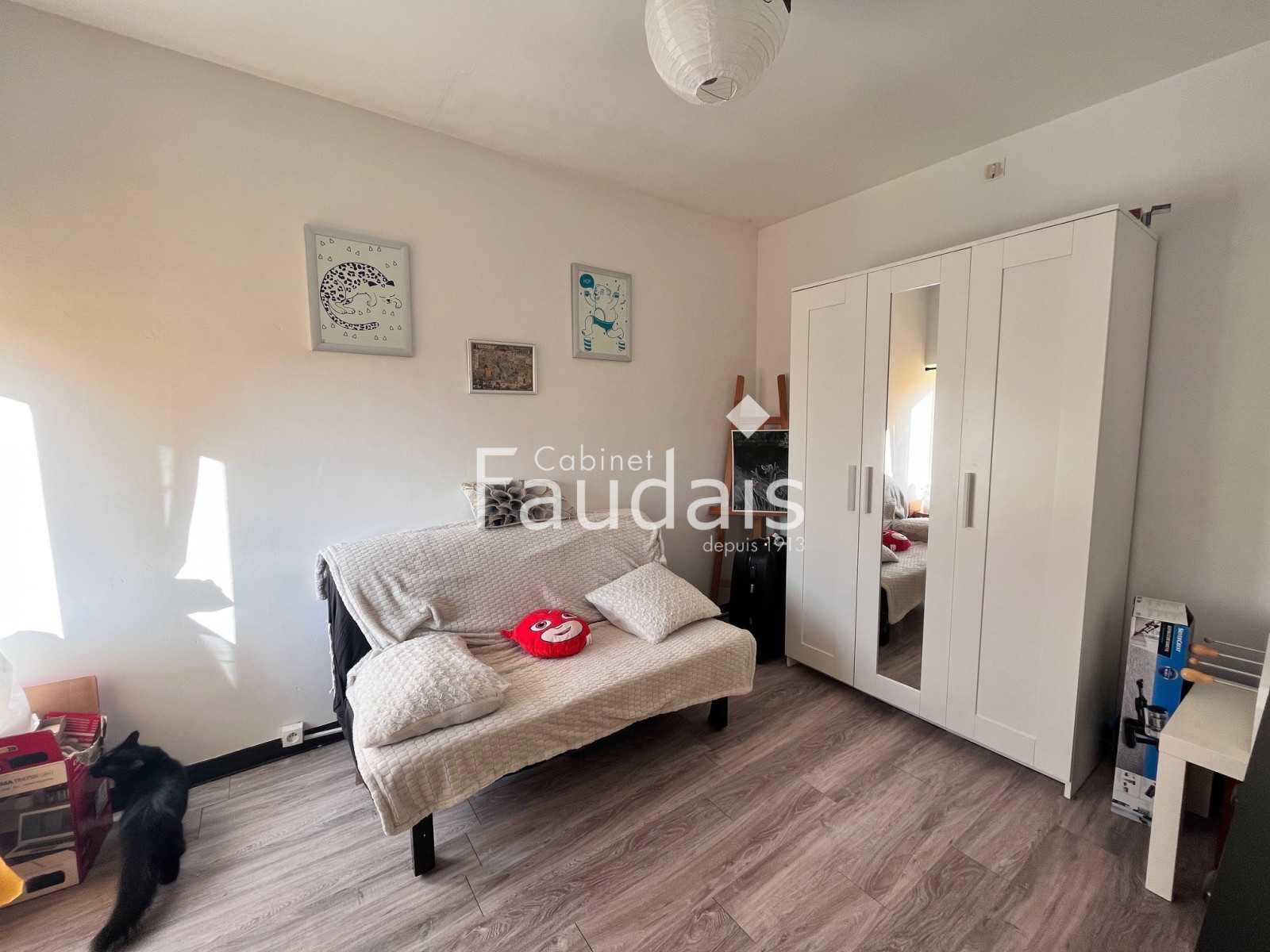 
                                                Vente
                                                 MAISON DE VILLE TORIGNY-TRAVAUX RECENTS