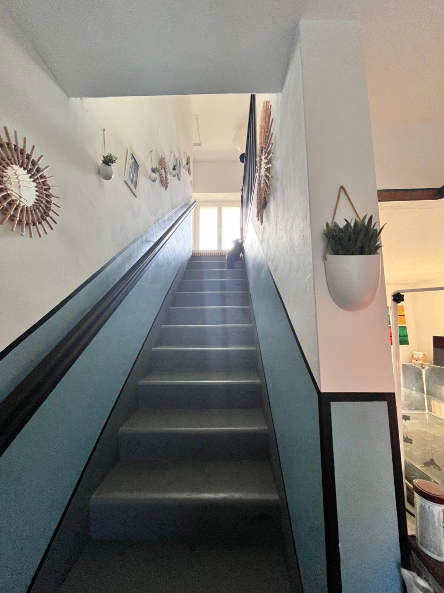 
                                                Vente
                                                 MAISON DE VILLE TORIGNY-TRAVAUX RECENTS
