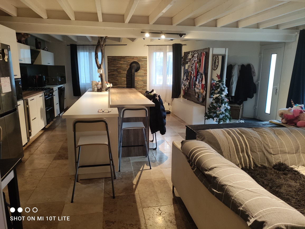 
                                                Vente
                                                 MAISON D'HABITATION AVEC 7HA DE TERRAINS