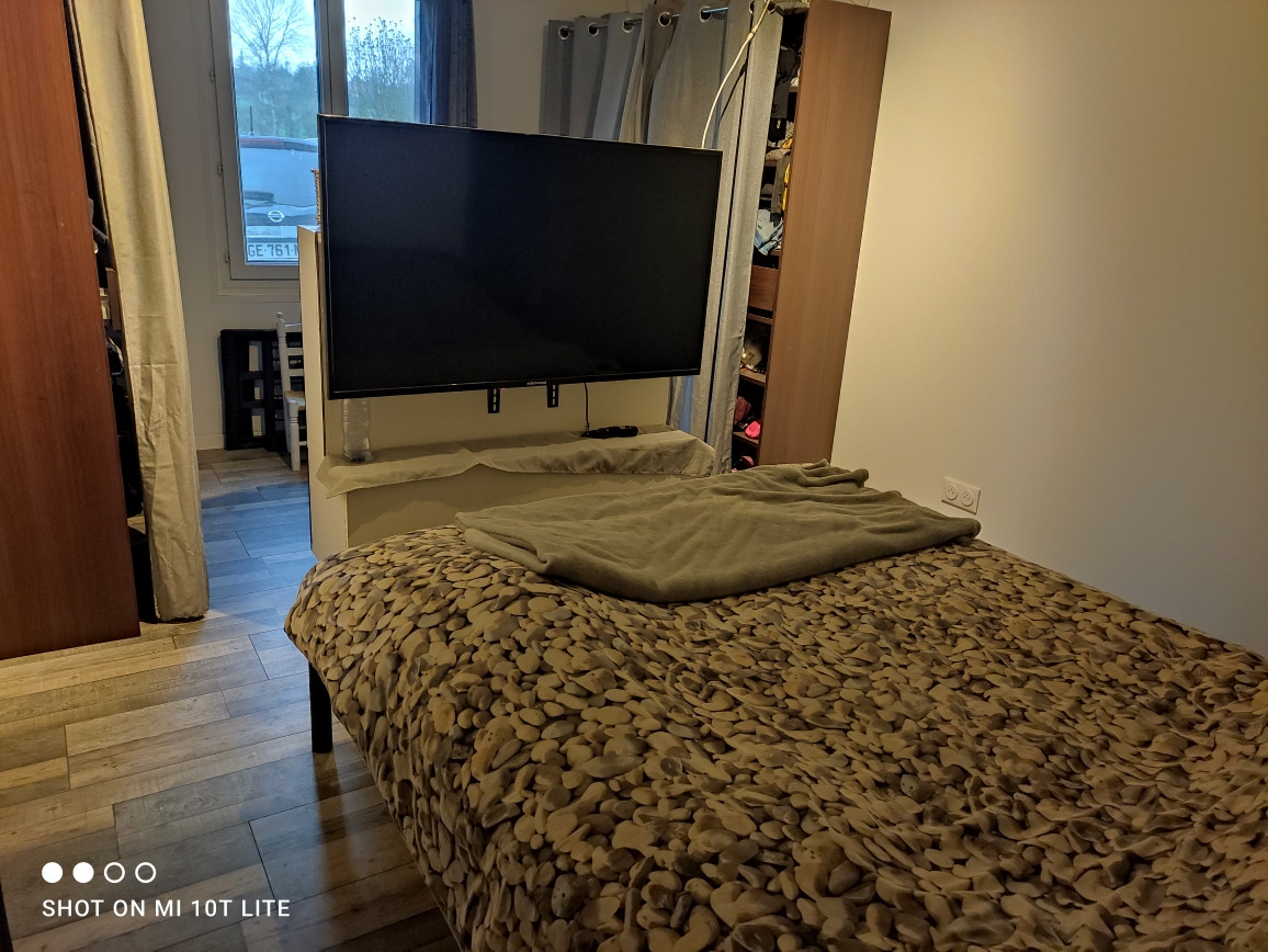 
                                                Vente
                                                 MAISON D'HABITATION AVEC 7HA DE TERRAINS