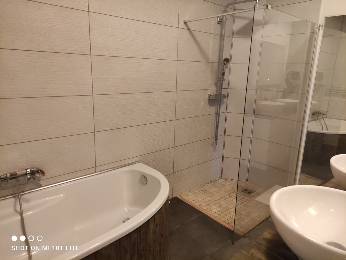 
                                                Vente
                                                 MAISON D'HABITATION AVEC 7HA DE TERRAINS