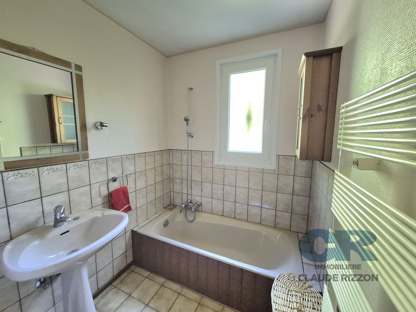 
                                                Vente
                                                 Maison d'habitation individuelle