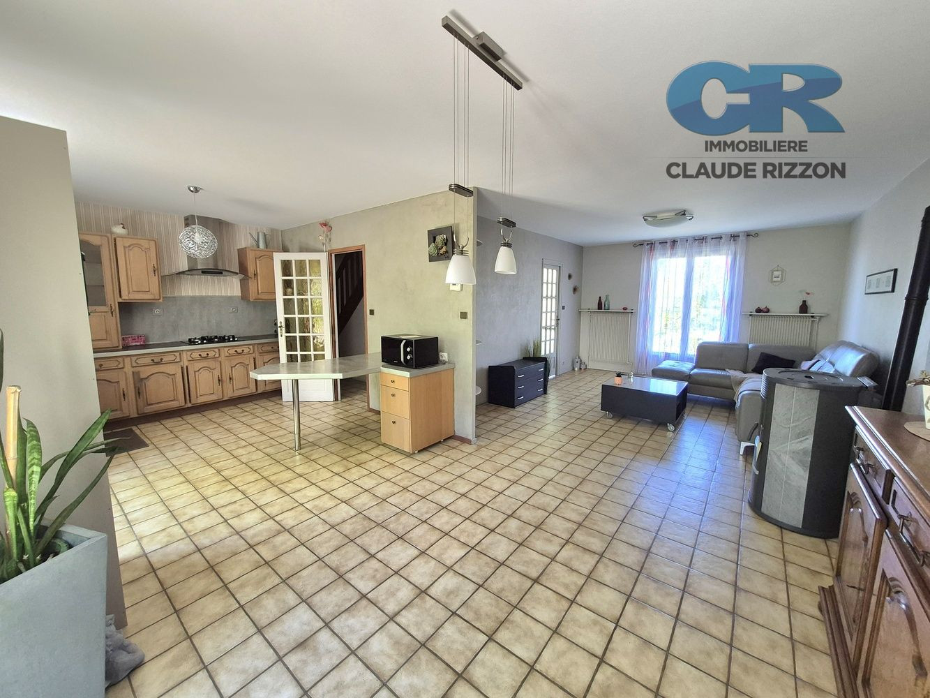 
                                                Vente
                                                 Maison d'habitation individuelle