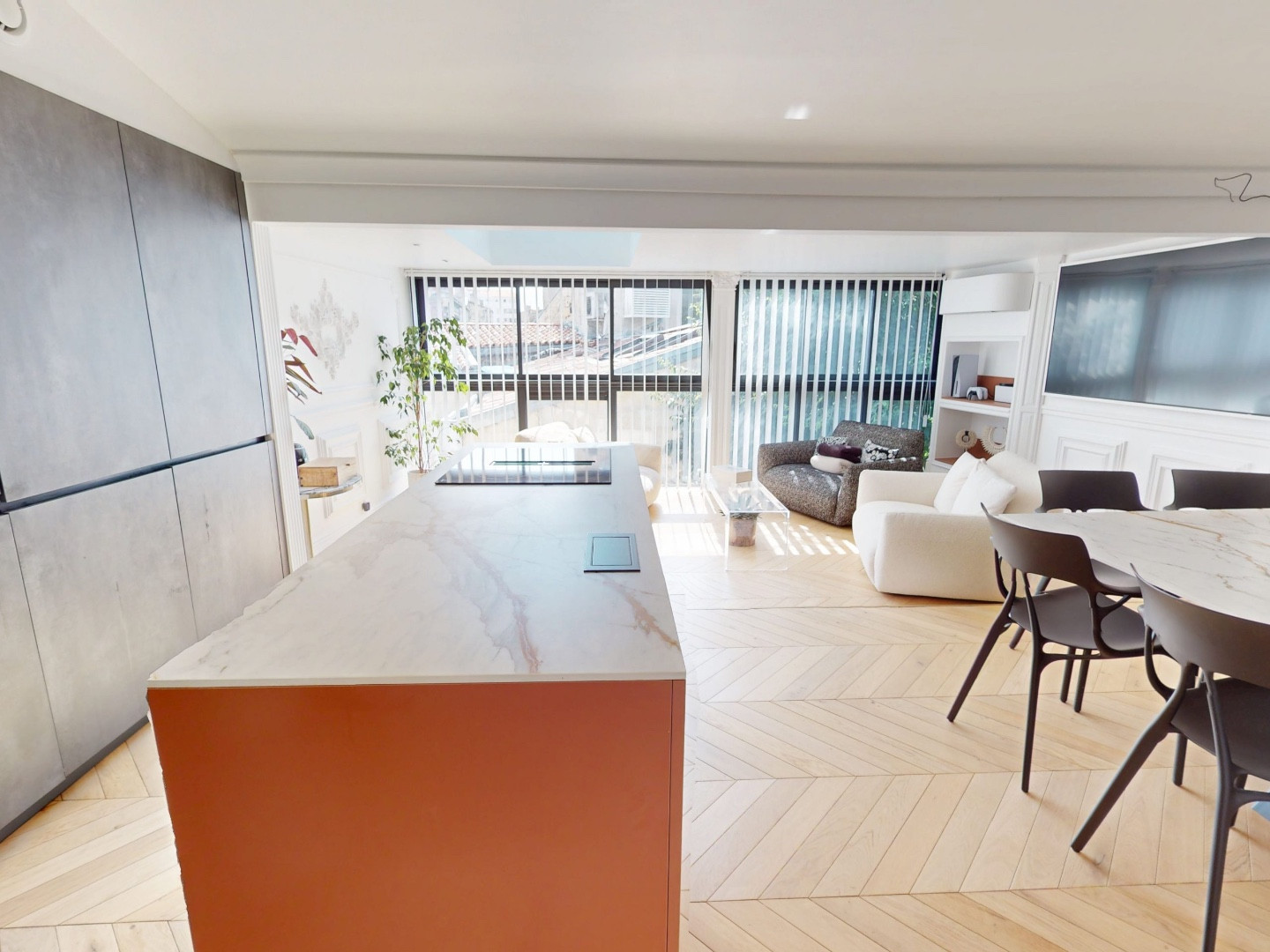 
                                                Vente
                                                 Maison D'Hôtes 200m2 - Jardin Public