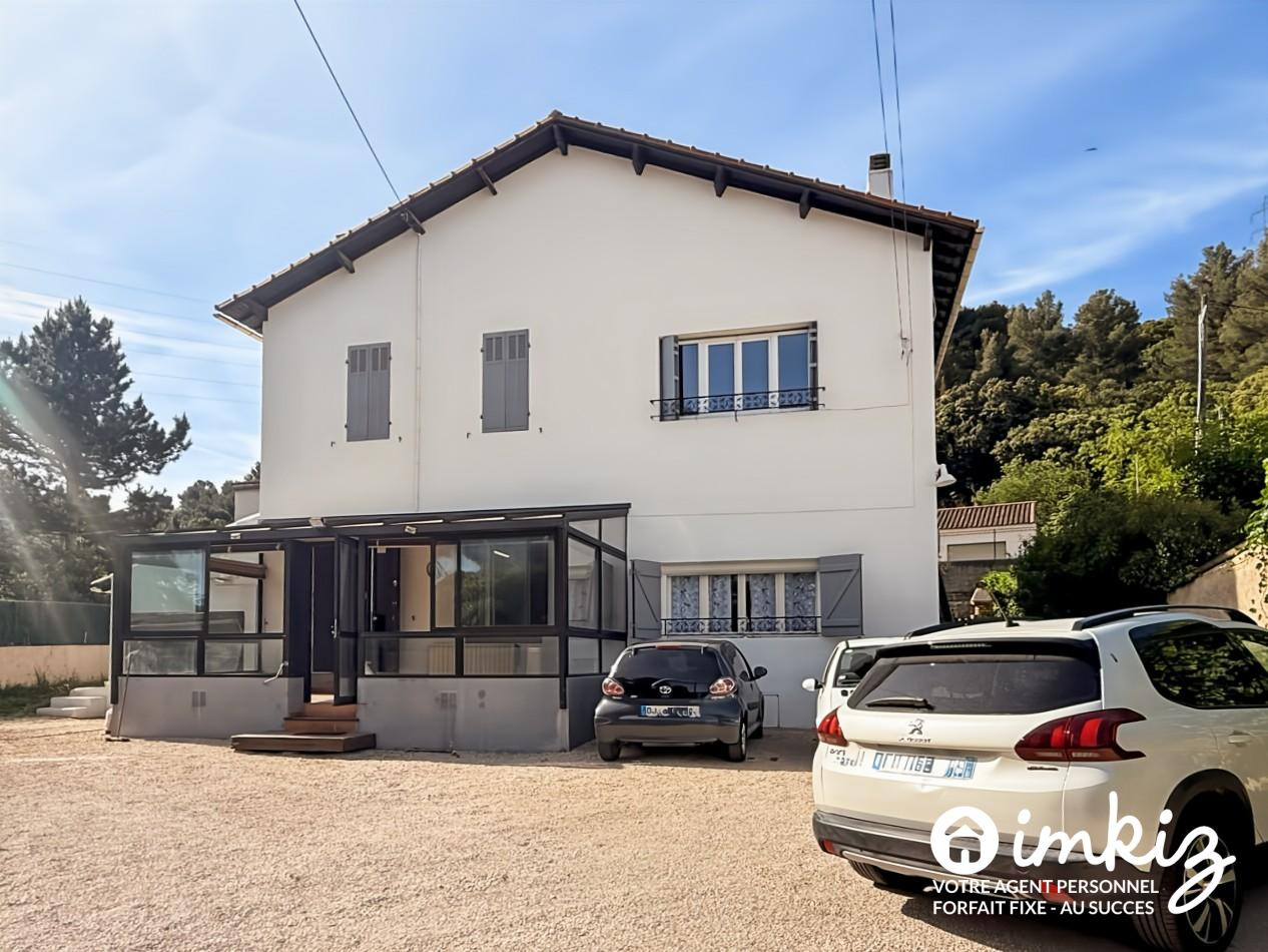 
                                                Vente
                                                 Maison divisé en 2 appartements avec piscine