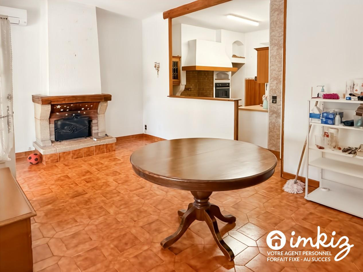 
                                                Vente
                                                 Maison divisé en 2 appartements avec piscine