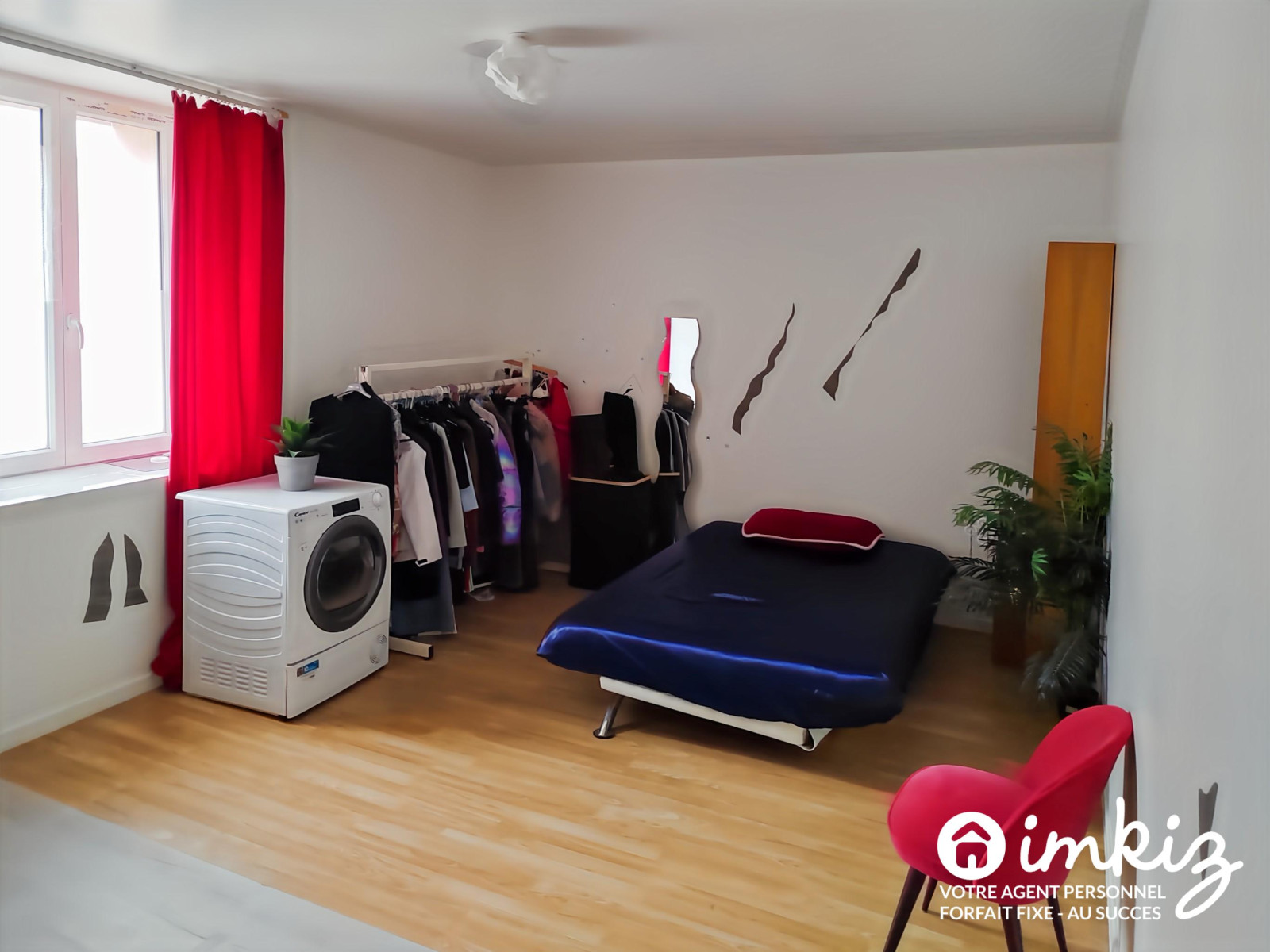 
                                                Vente
                                                 Maison divisée en 4 logements – Idéal investisseur