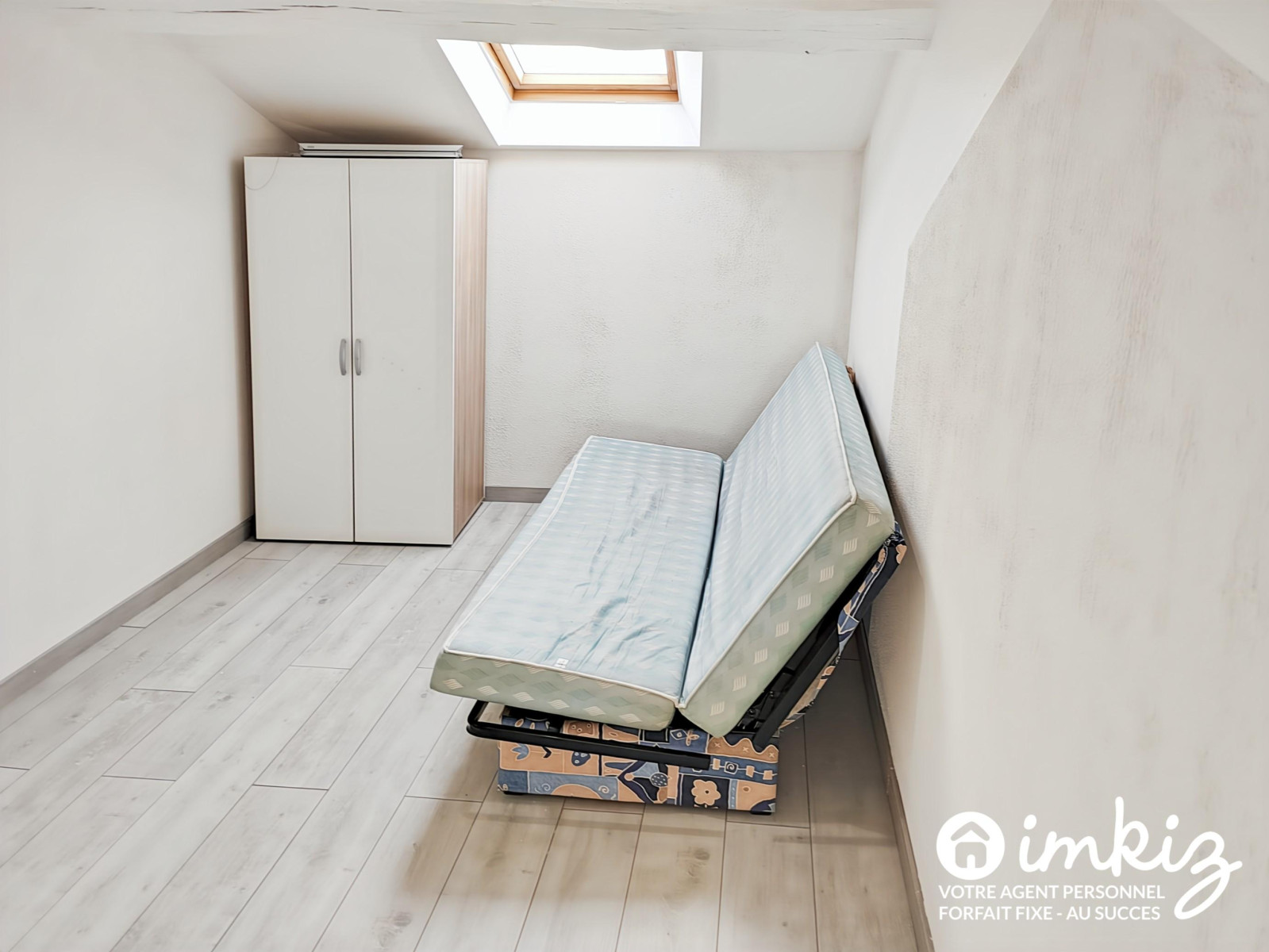 
                                                Vente
                                                 Maison divisée en 4 logements – Idéal investisseur