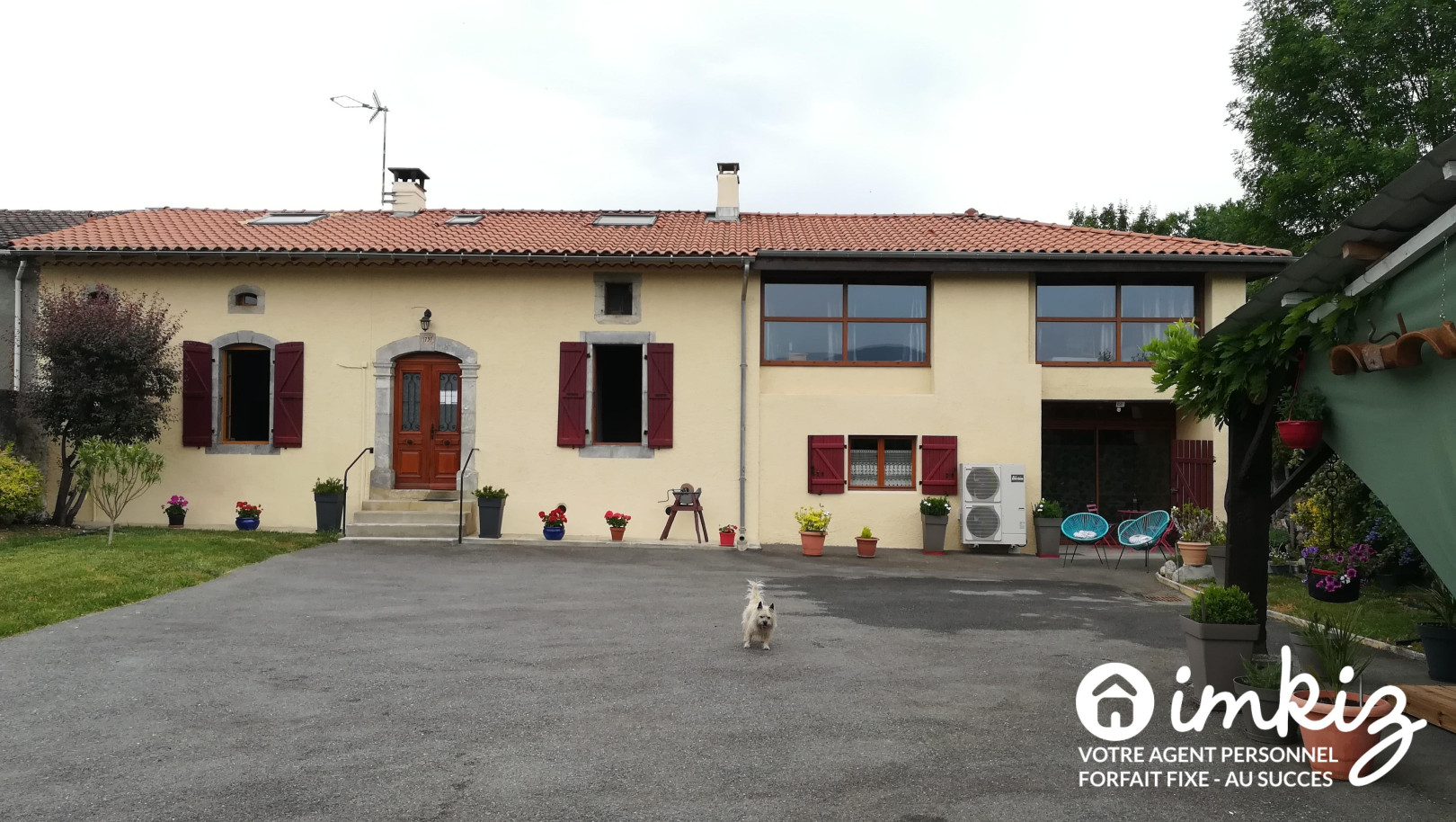 
                                                Vente
                                                 Maison du XVIIIe + loft - Vue Pyrénées