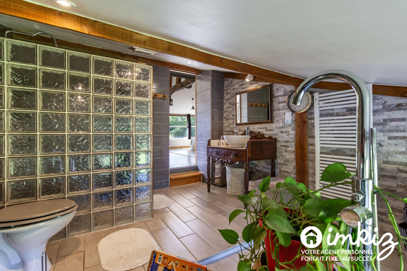 
                                                Vente
                                                 Maison du XVIIIe + loft - Vue Pyrénées