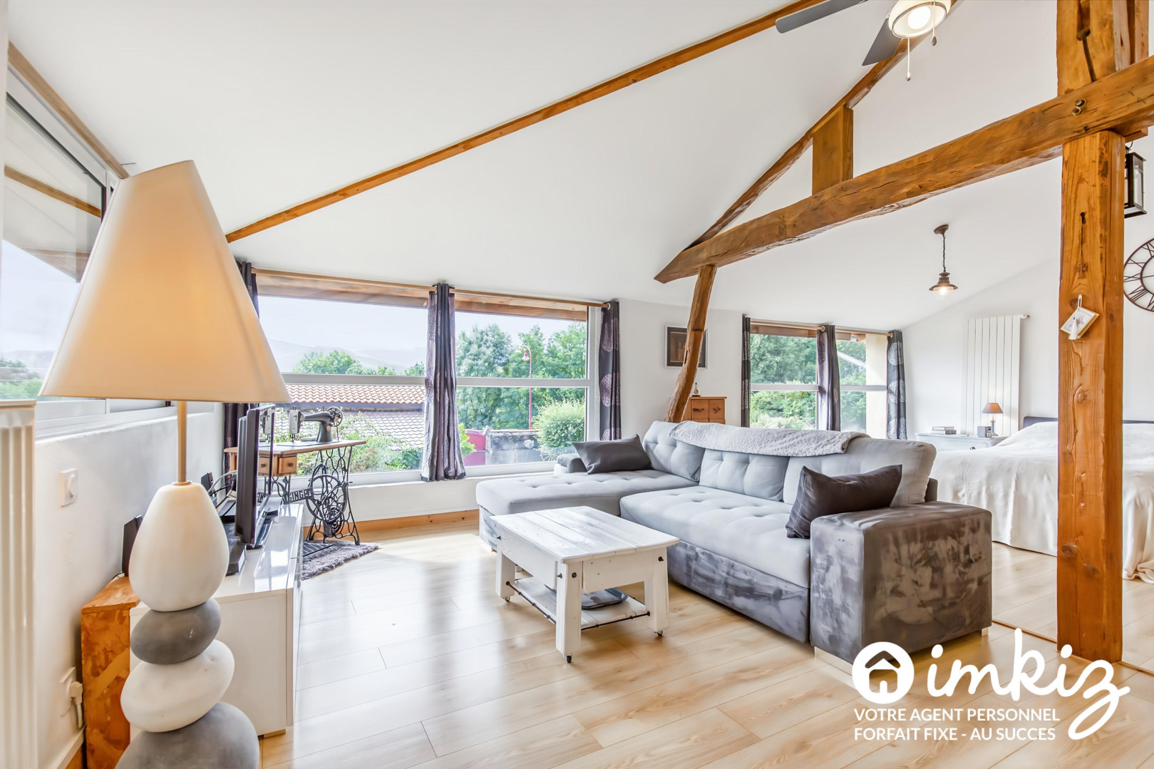 
                                                Vente
                                                 Maison du XVIIIe + loft - Vue Pyrénées