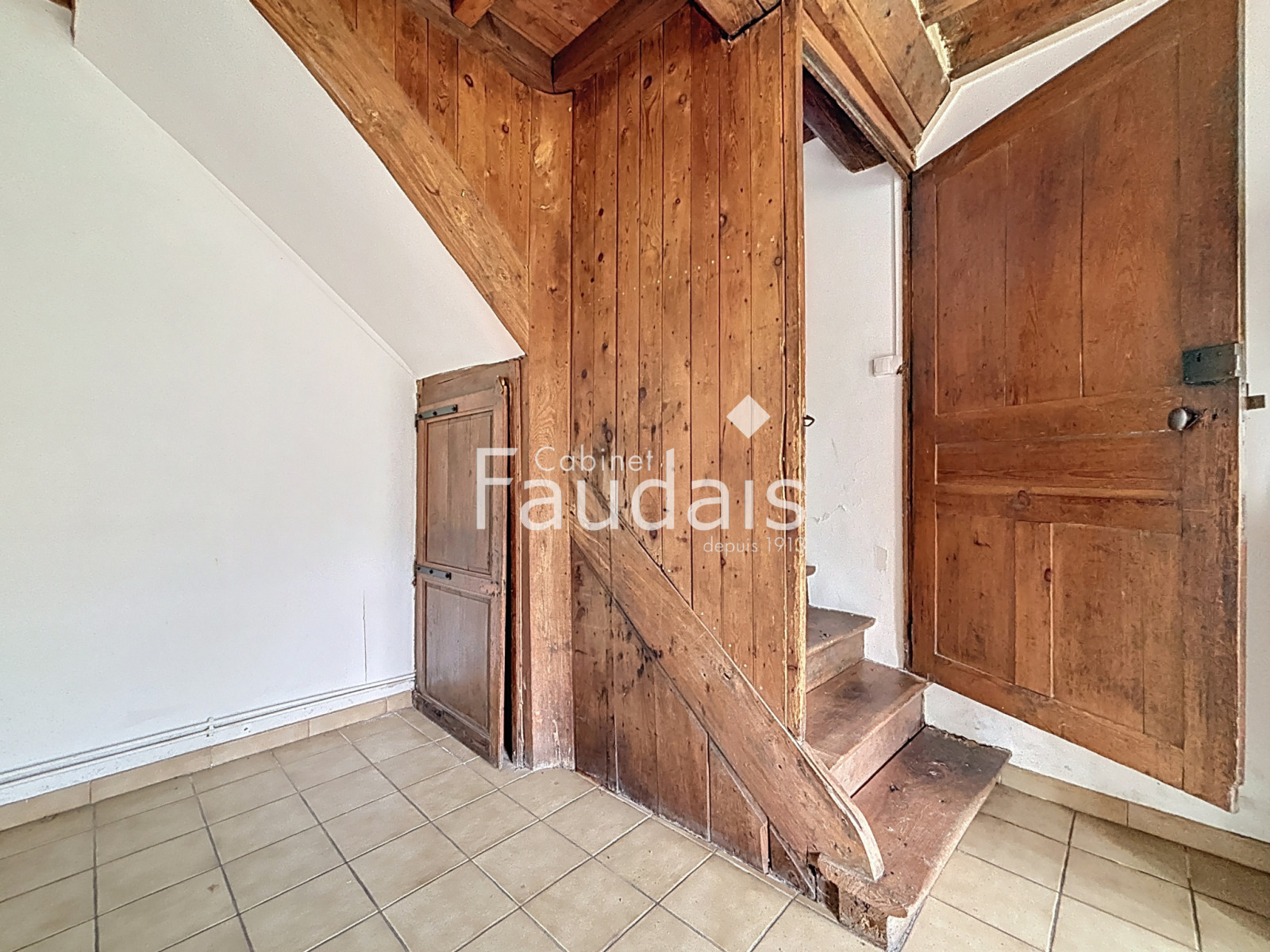 
                                                Vente
                                                 Maison en pierre à vendre entre Saint-Lô et Coutances   Calm