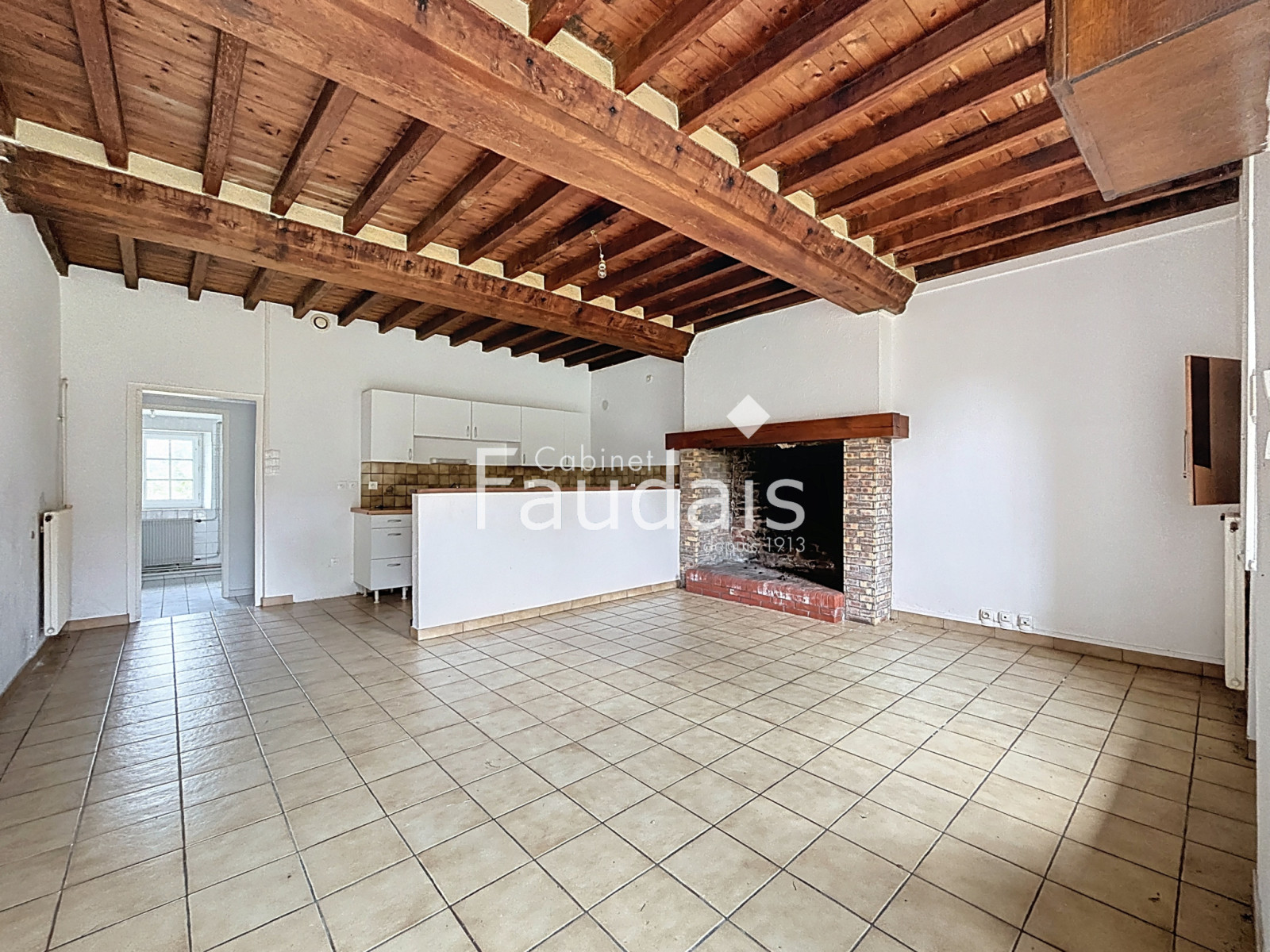 
                                                Vente
                                                 Maison en pierre à vendre entre Saint-Lô et Coutances   Calm