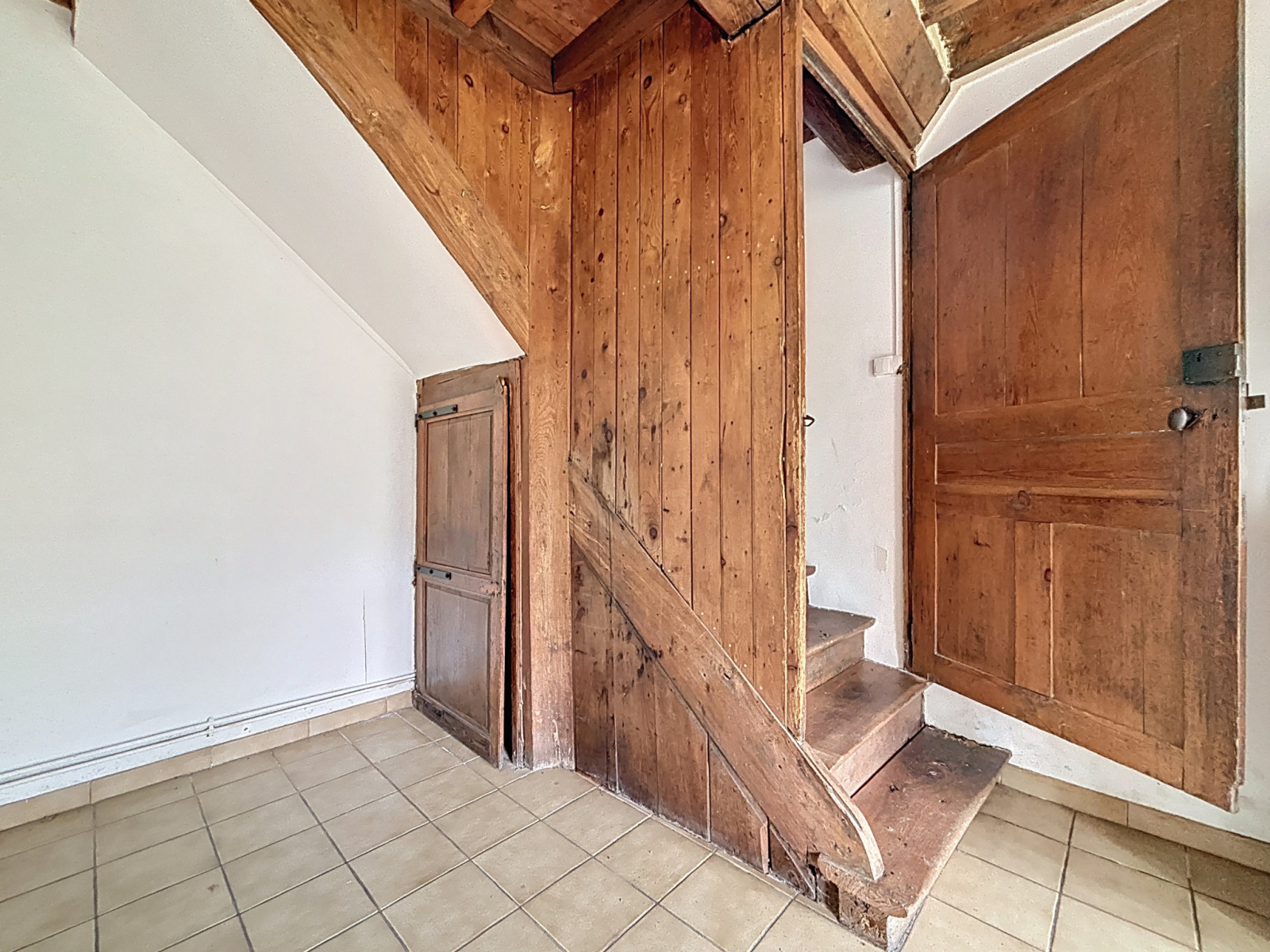
                                                Vente
                                                 Maison en pierre à vendre entre Saint-Lô et Coutances   Calm