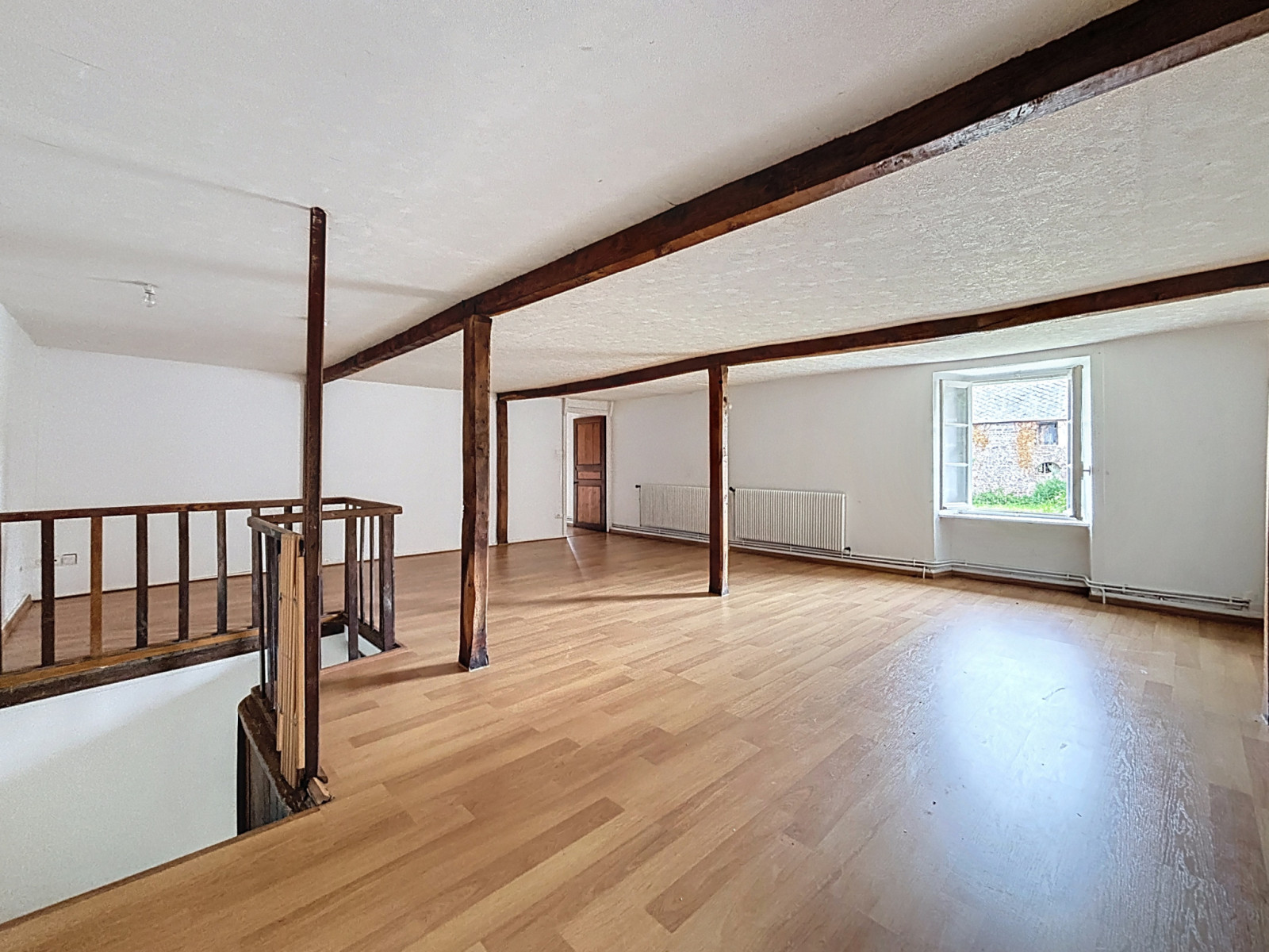 
                                                Vente
                                                 Maison en pierre à vendre entre Saint-Lô et Coutances   Calm