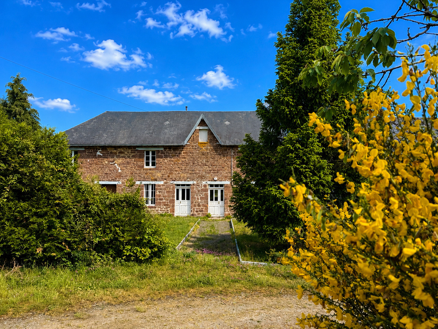
                                                Vente
                                                 Maison en pierre à vendre entre Saint-Lô et Coutances   Calm