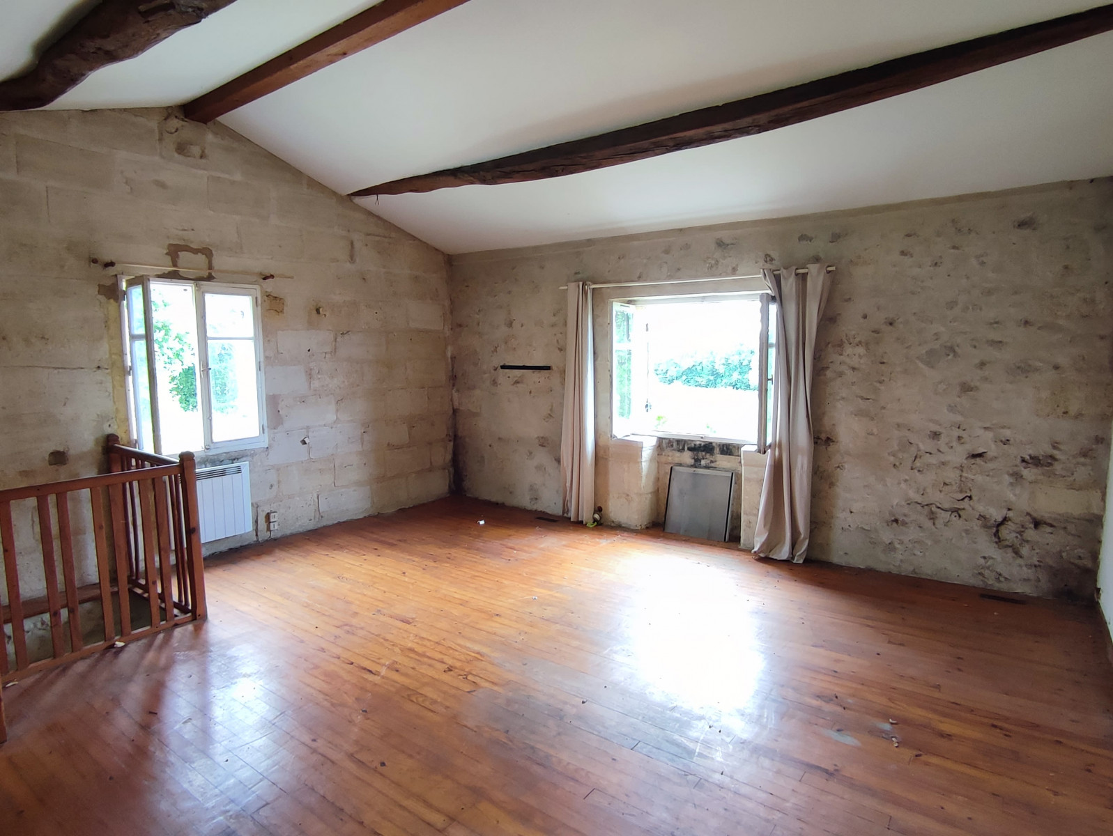 
                                                Vente
                                                 Maison en  PIERRE AU CALME
