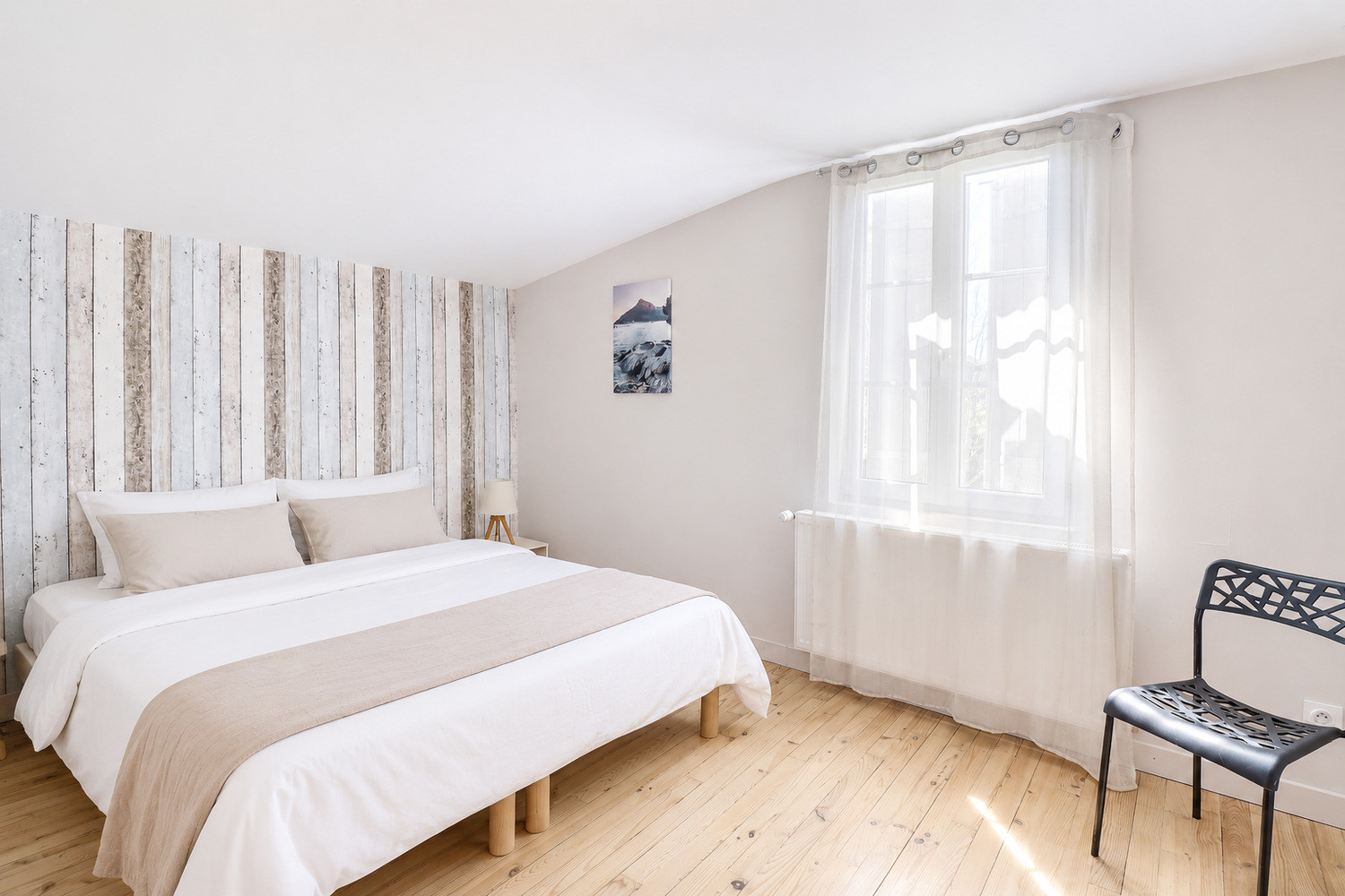 
                                                Vente
                                                 Maison en pierre avec piscine et dépendances