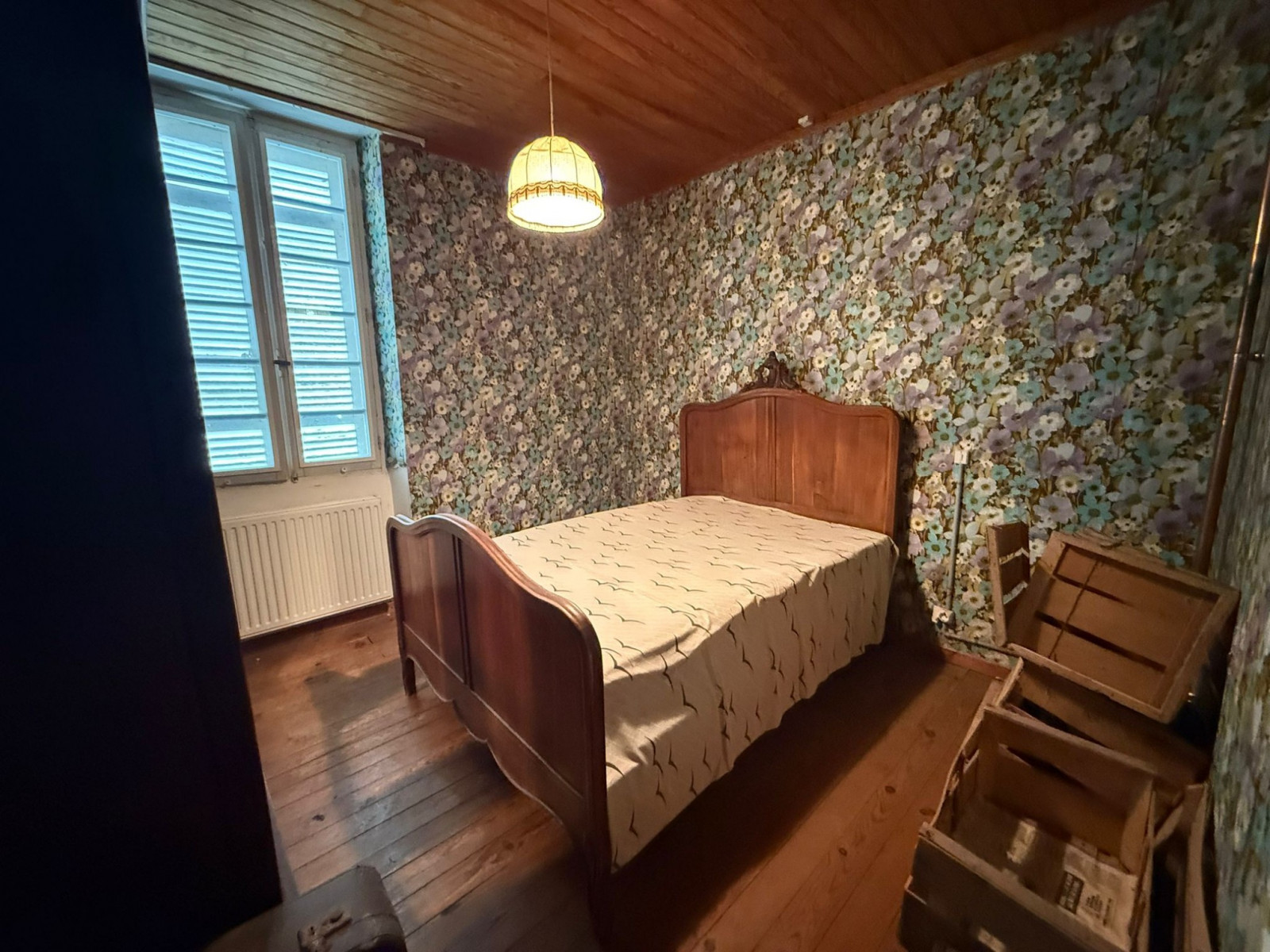 
                                                Vente
                                                 MAISON EN PIERRE : DÉPENDANCE ET PISCINE À RÉNOVER