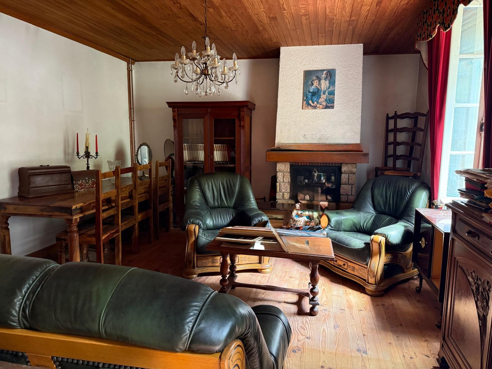 
                                                Vente
                                                 MAISON EN PIERRE : DÉPENDANCE ET PISCINE À RÉNOVER