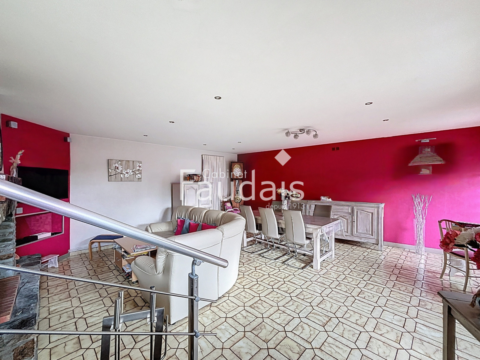 
                                                Vente
                                                 Maison en pierre - proche CONDE SUR VIRE et SAINT-LO