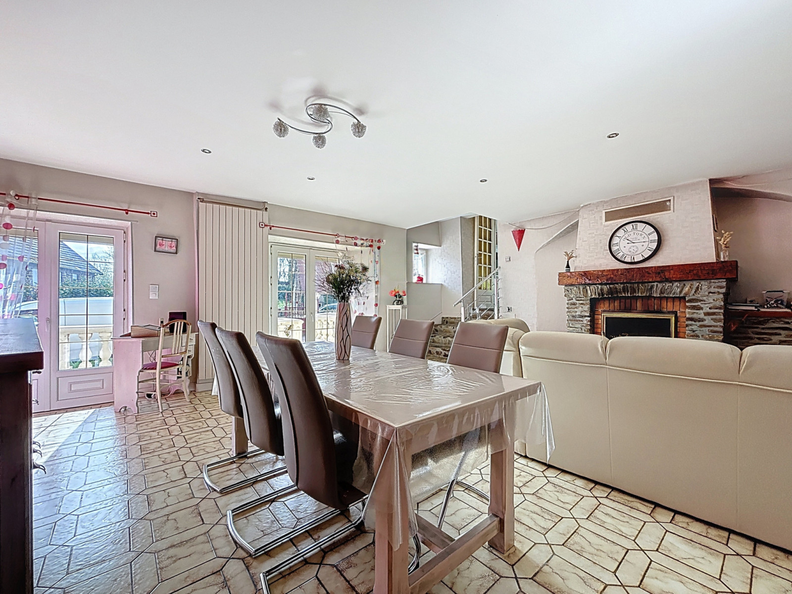
                                                Vente
                                                 Maison en pierre - proche CONDE SUR VIRE et SAINT-LO