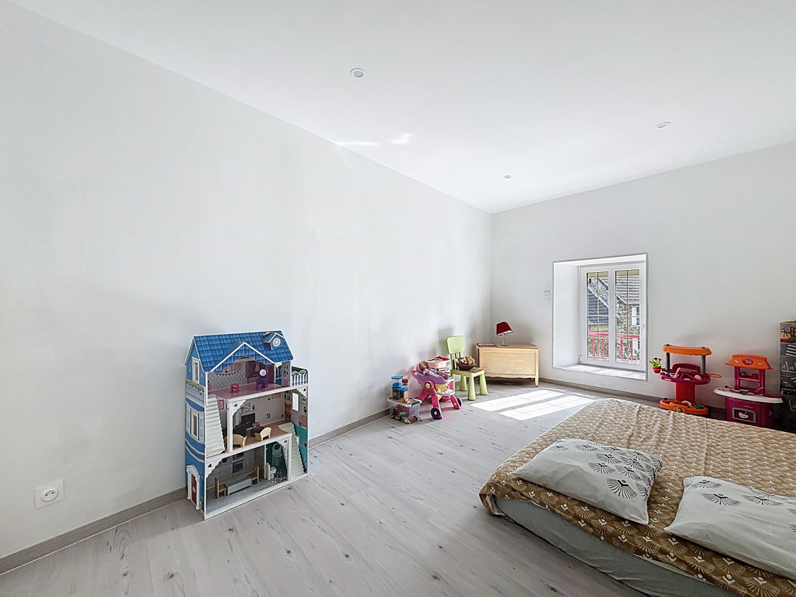 
                                                Vente
                                                 Maison en pierre - proche CONDE SUR VIRE et SAINT-LO