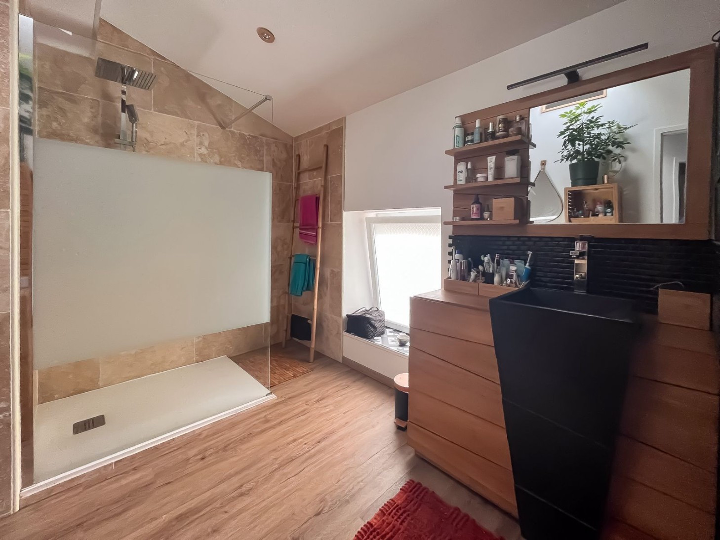 
                                                Vente
                                                 Maison en pierre rénovée 85 m2 habitables