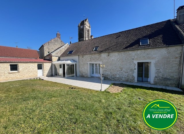 
                                                Vente
                                                 Maison en pierres 193m2 avec dépendance