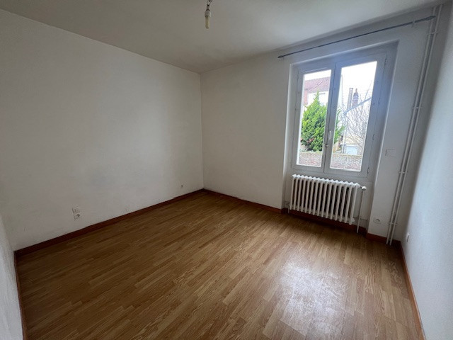 
                                                Vente
                                                 Maison en pierres 3 chambres