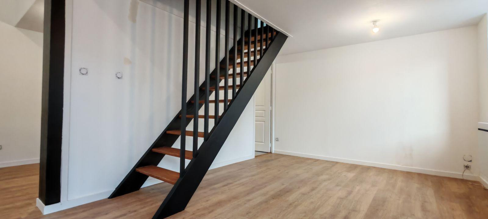 
                                                Location
                                                 Maison entièrement rénovée
