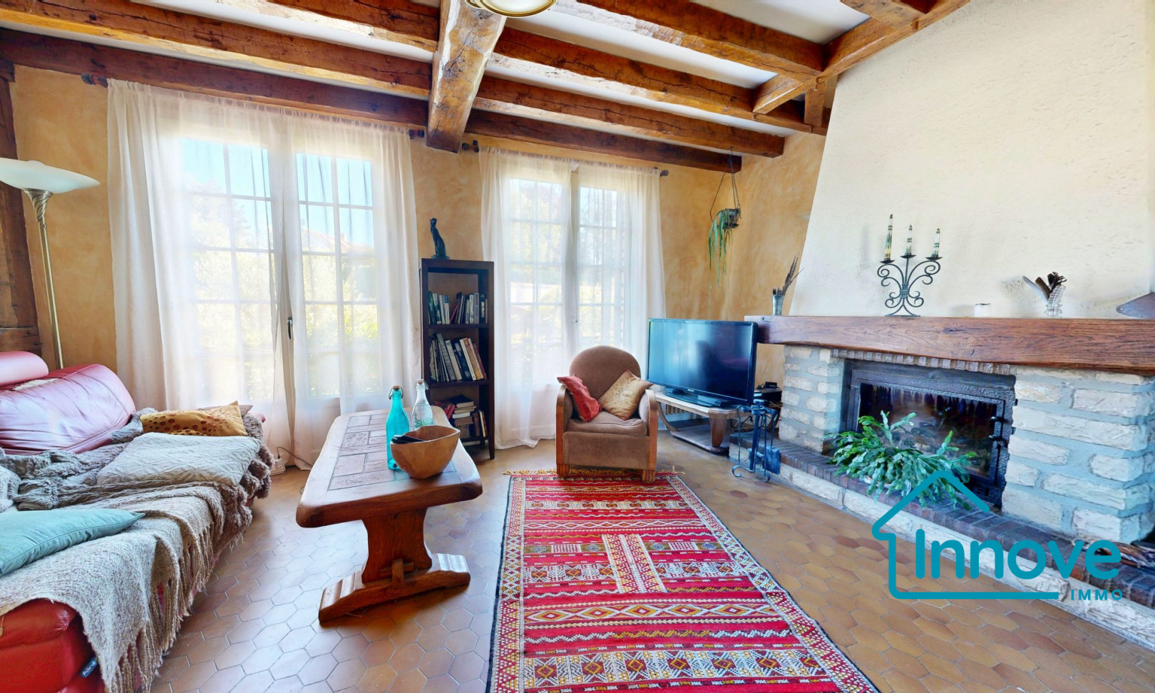 
                                                Vente
                                                 Maison familiale - 10 min HOUDAN - Proche ANET