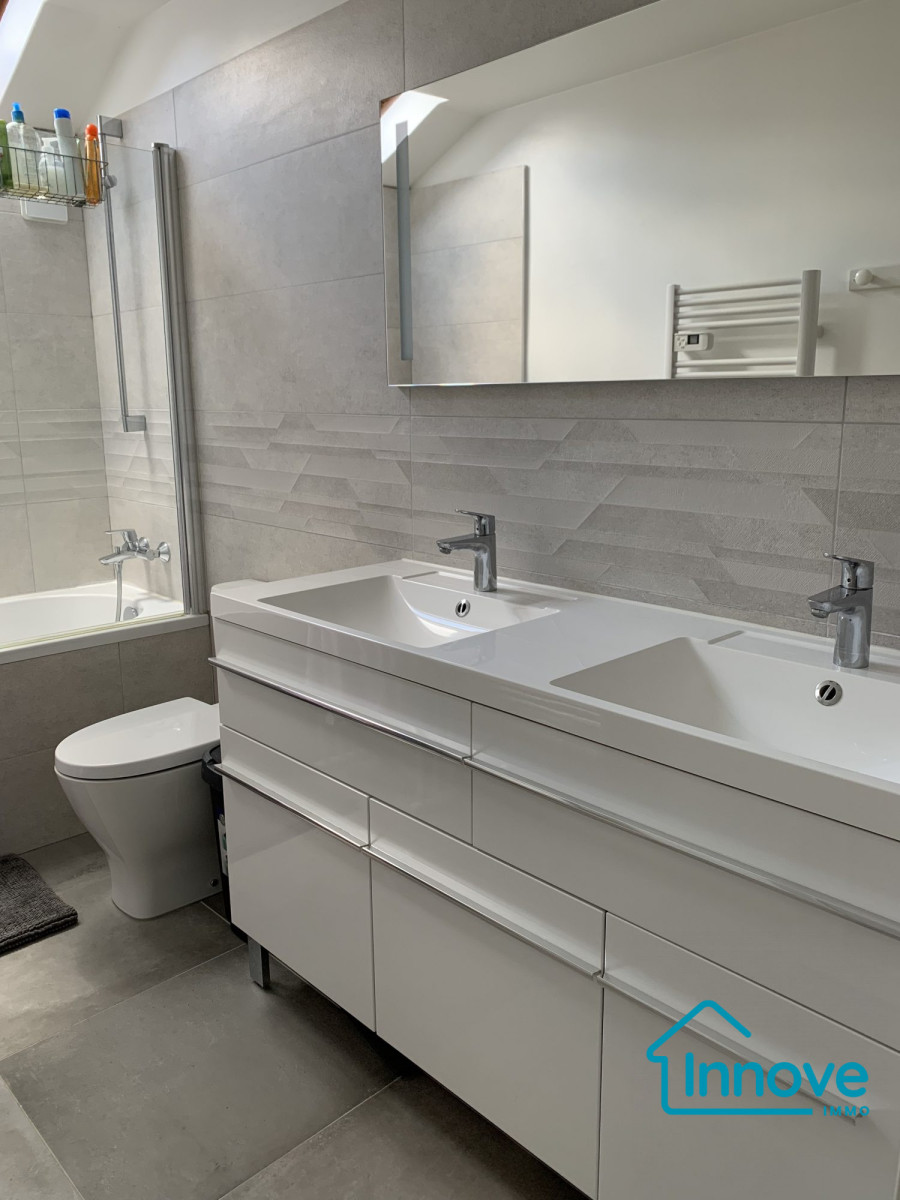 
                                                Location
                                                 Maison familiale 104 m² , Guyancourt, Hameau de Chanteuil