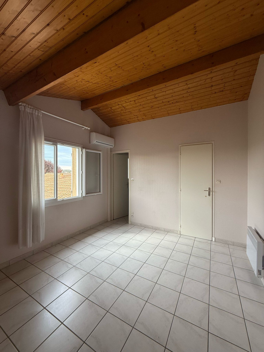 
                                                Vente
                                                 🏡 Maison Familiale 130mètres carrés avec Jardin