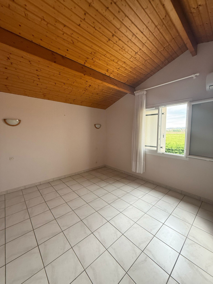 
                                                Vente
                                                 🏡 Maison Familiale 130mètres carrés avec Jardin