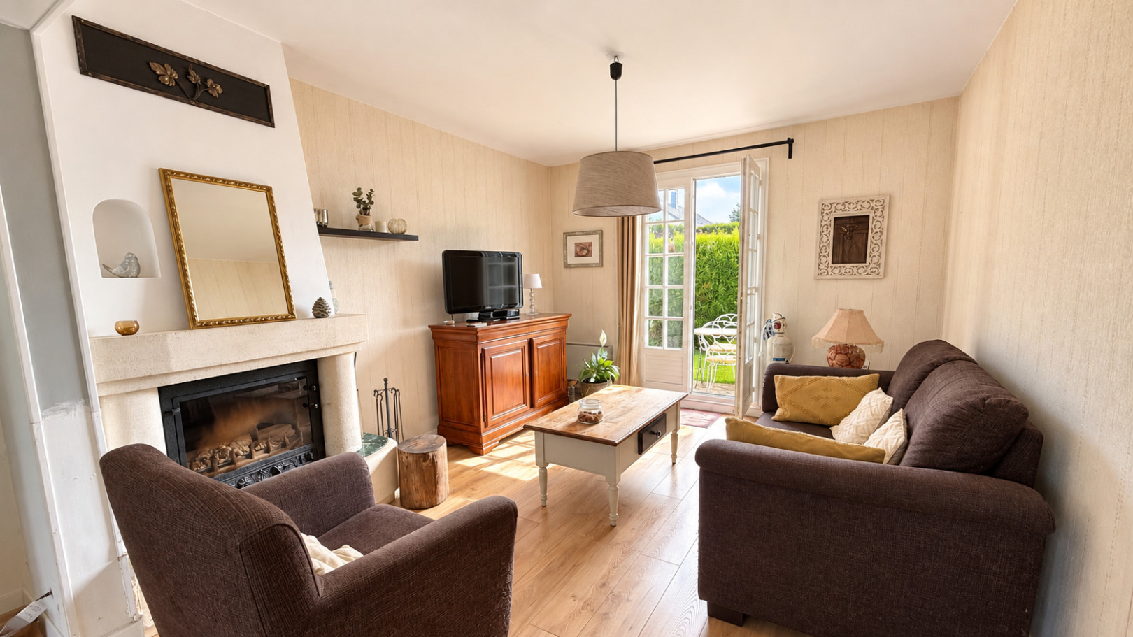 
                                                Vente
                                                 Maison familiale 135m² avec garage et jardin