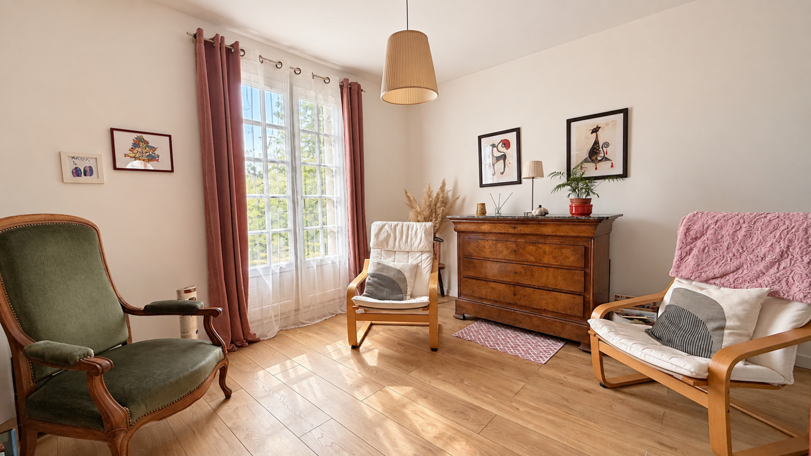 
                                                Vente
                                                 Maison familiale 135m² avec garage et jardin
