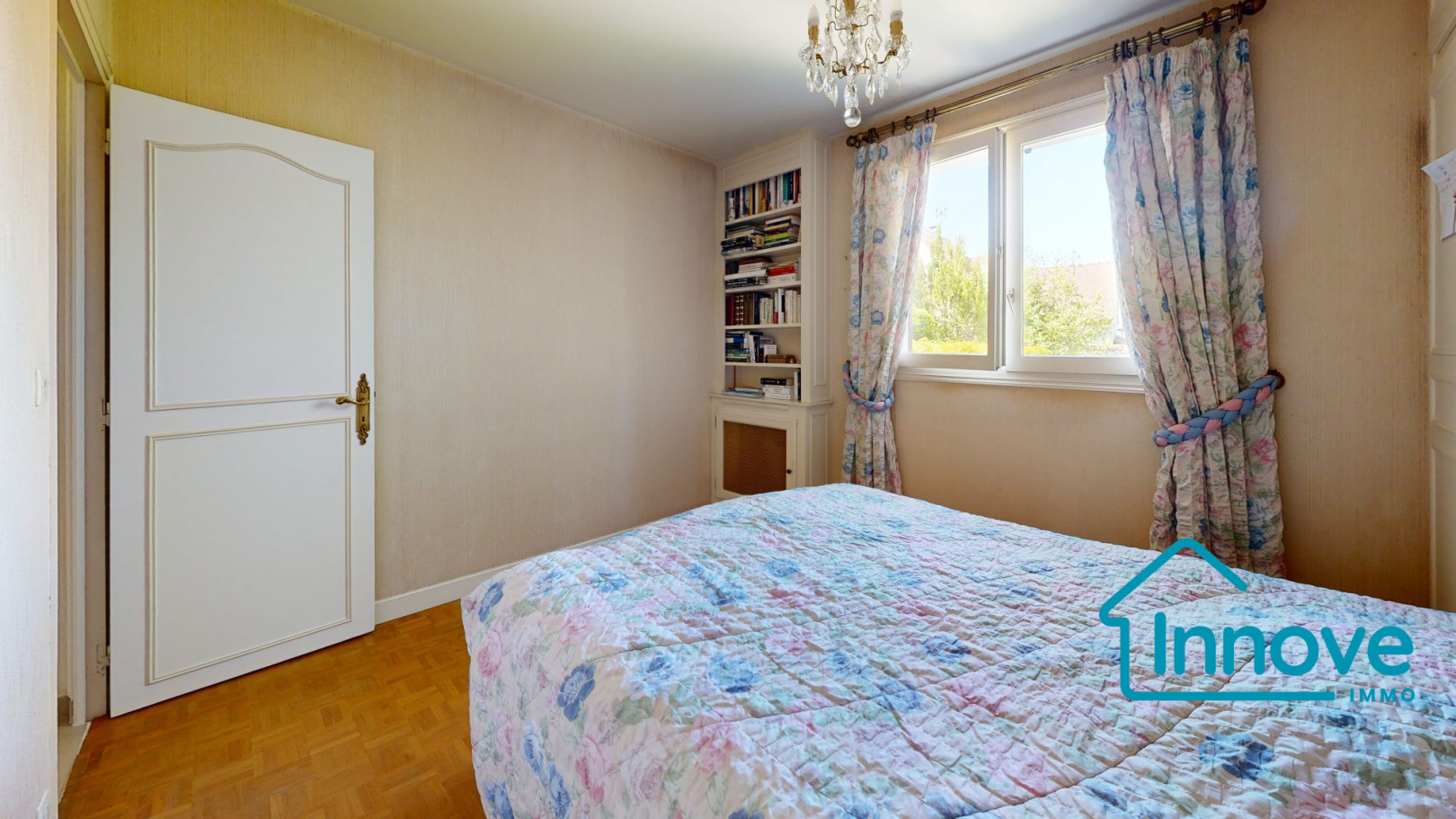 
                                                Vente
                                                 maison familiale - 142 m² - 4 chambres